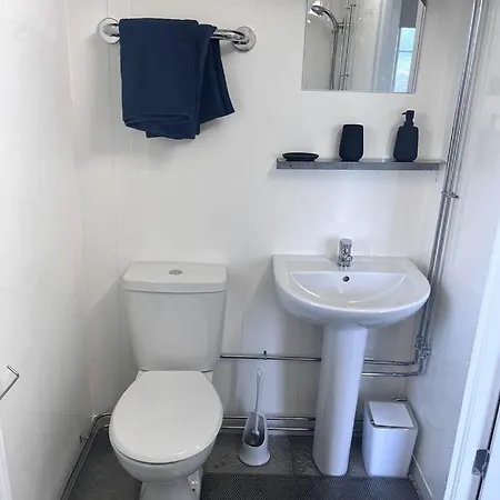 Fantastic Off-grid Tiny House Fully Equipped With Beautiful Countryside Views In Ireland * Oldcastle